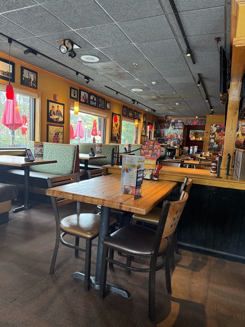 Applebee's Grill + Bar photo 4