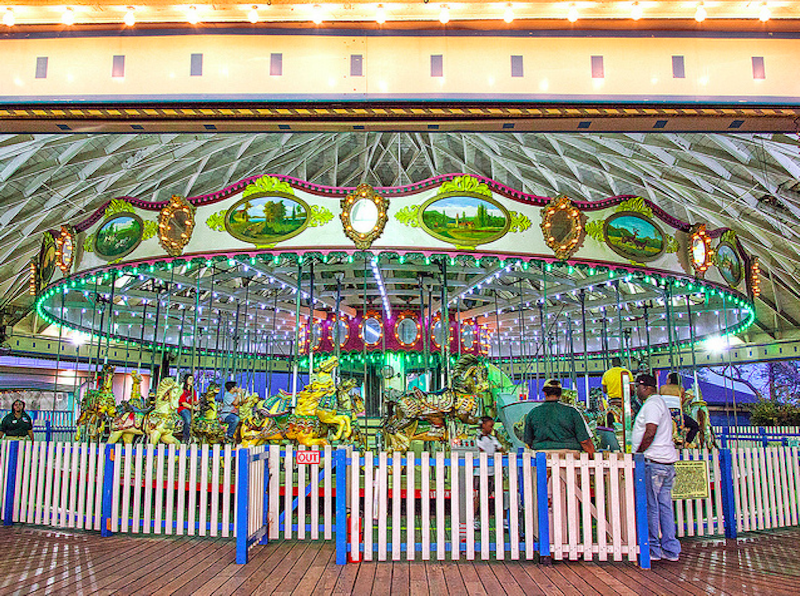Grand Carousel photo 2