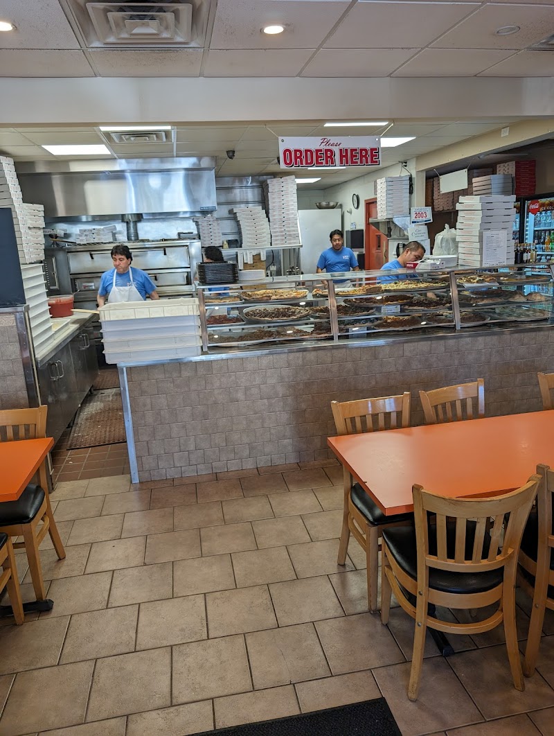 Broadway North Pizzeria Restaurant photo 5