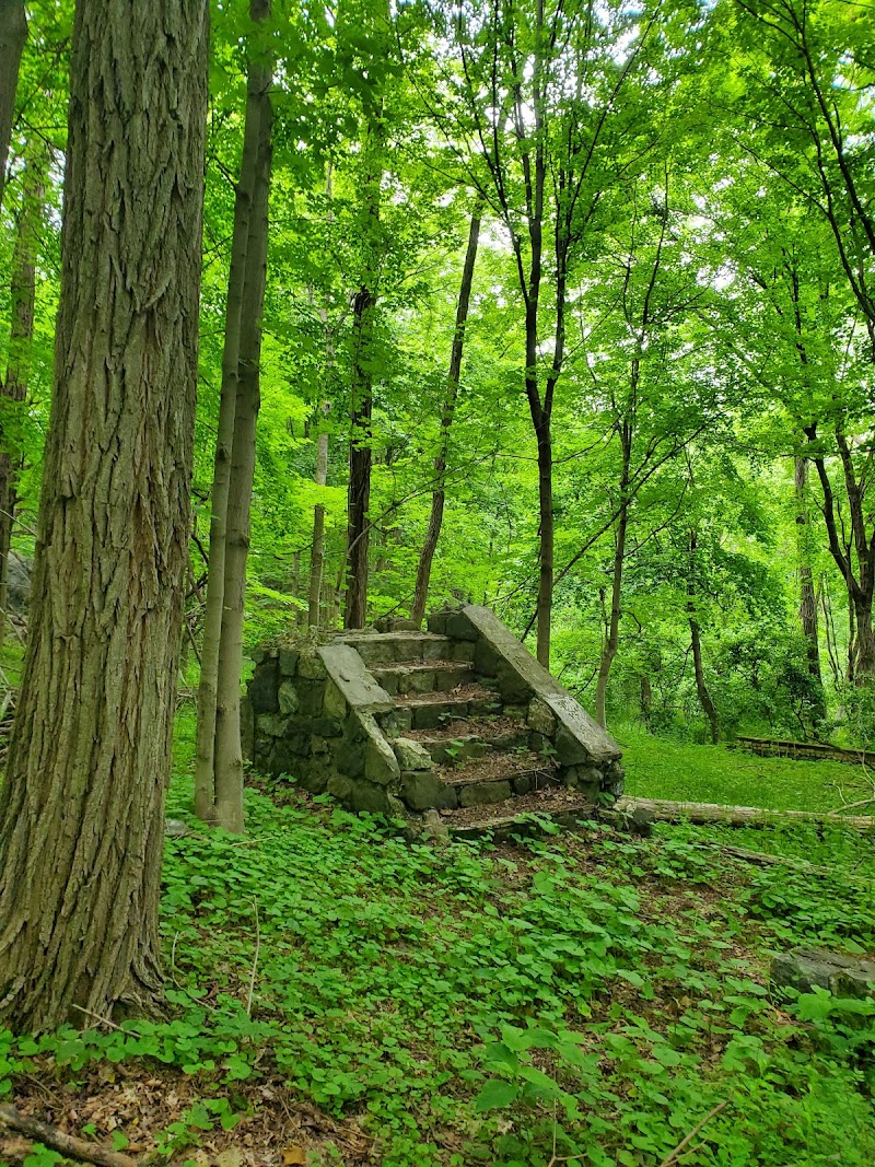 Oscawana Park Parking photo 5
