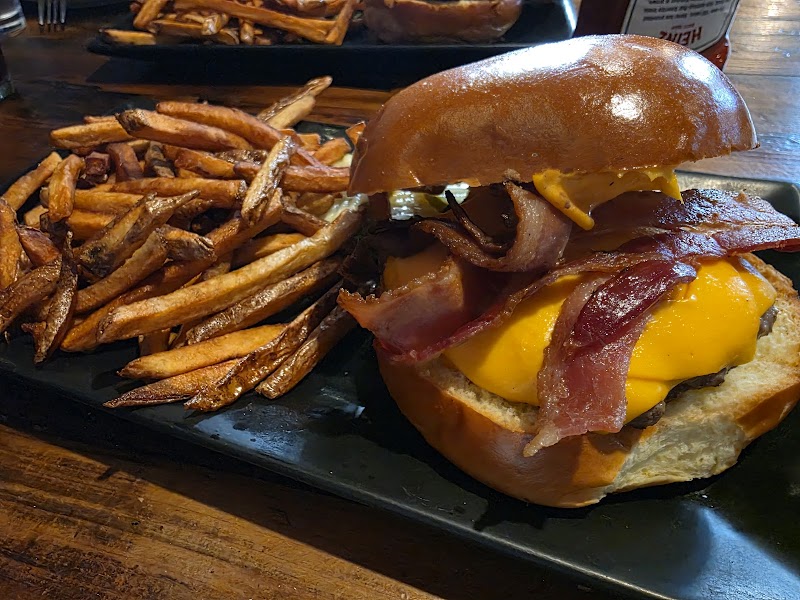 Tuck'd Away Bar and Grill photo 3