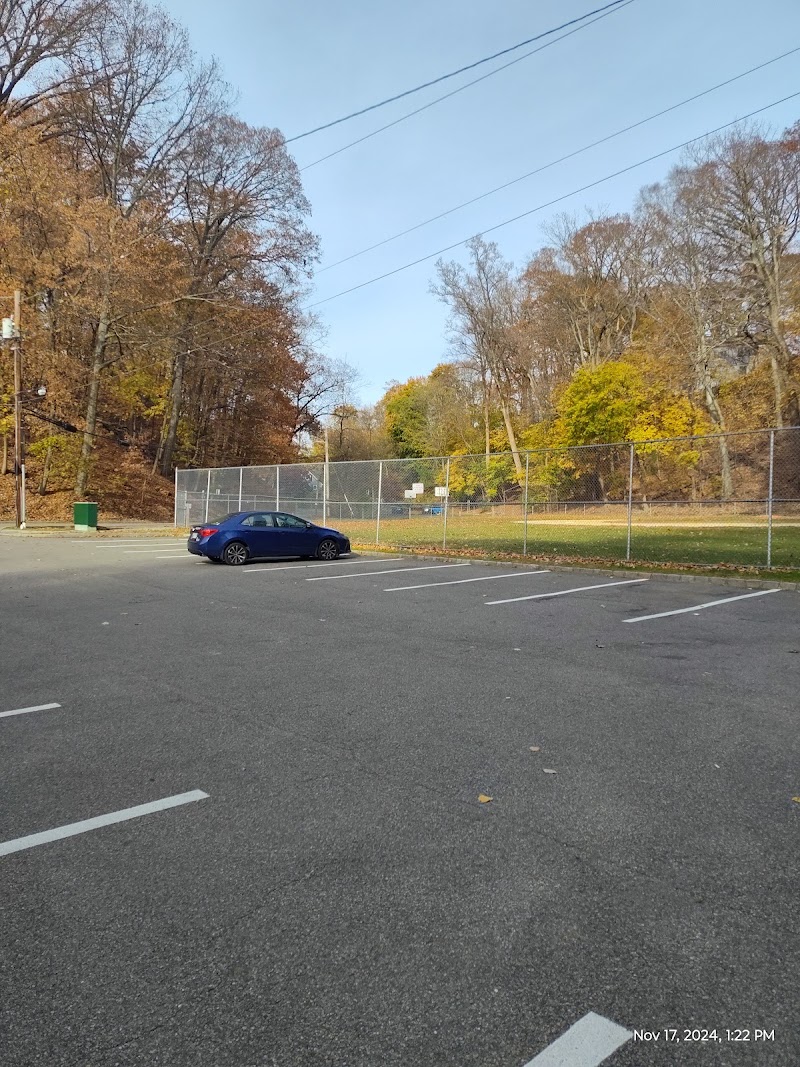 Duckpond Park Playground photo 3