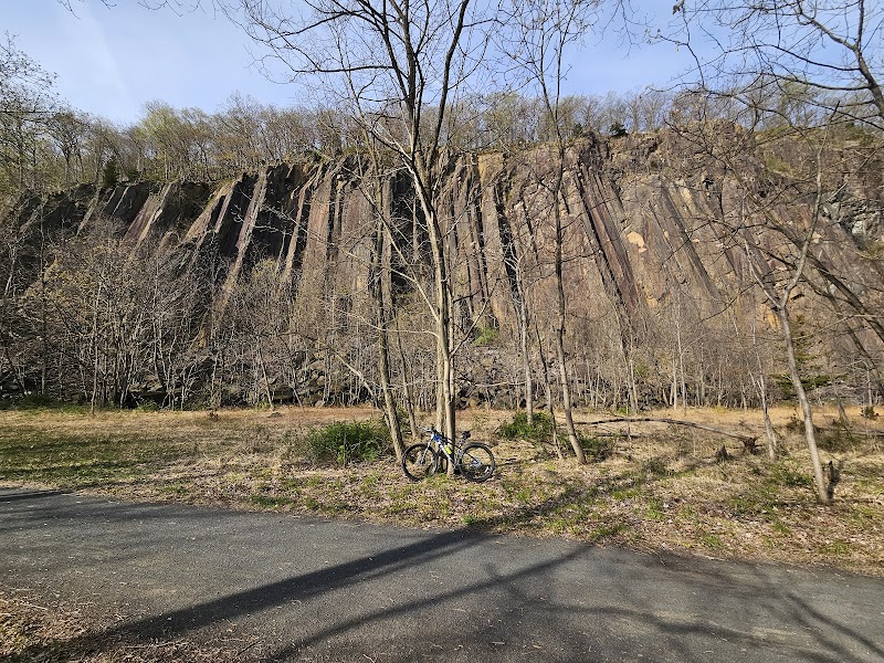 Hudson River Greenway Trailhead & Parking photo 5