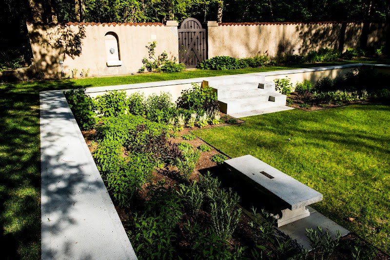 Sunken Garden photo 2