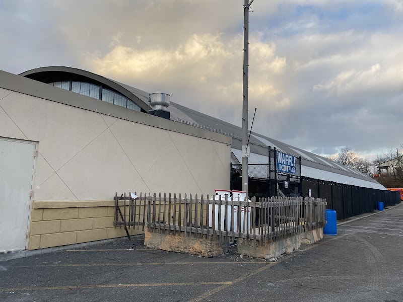 E J Murray Memorial Skating Center photo 4