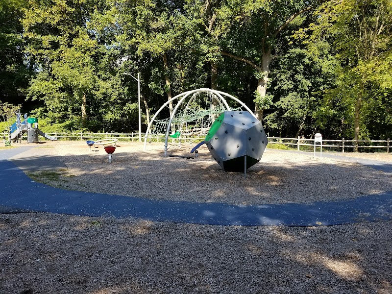 Hyatt Park photo 2