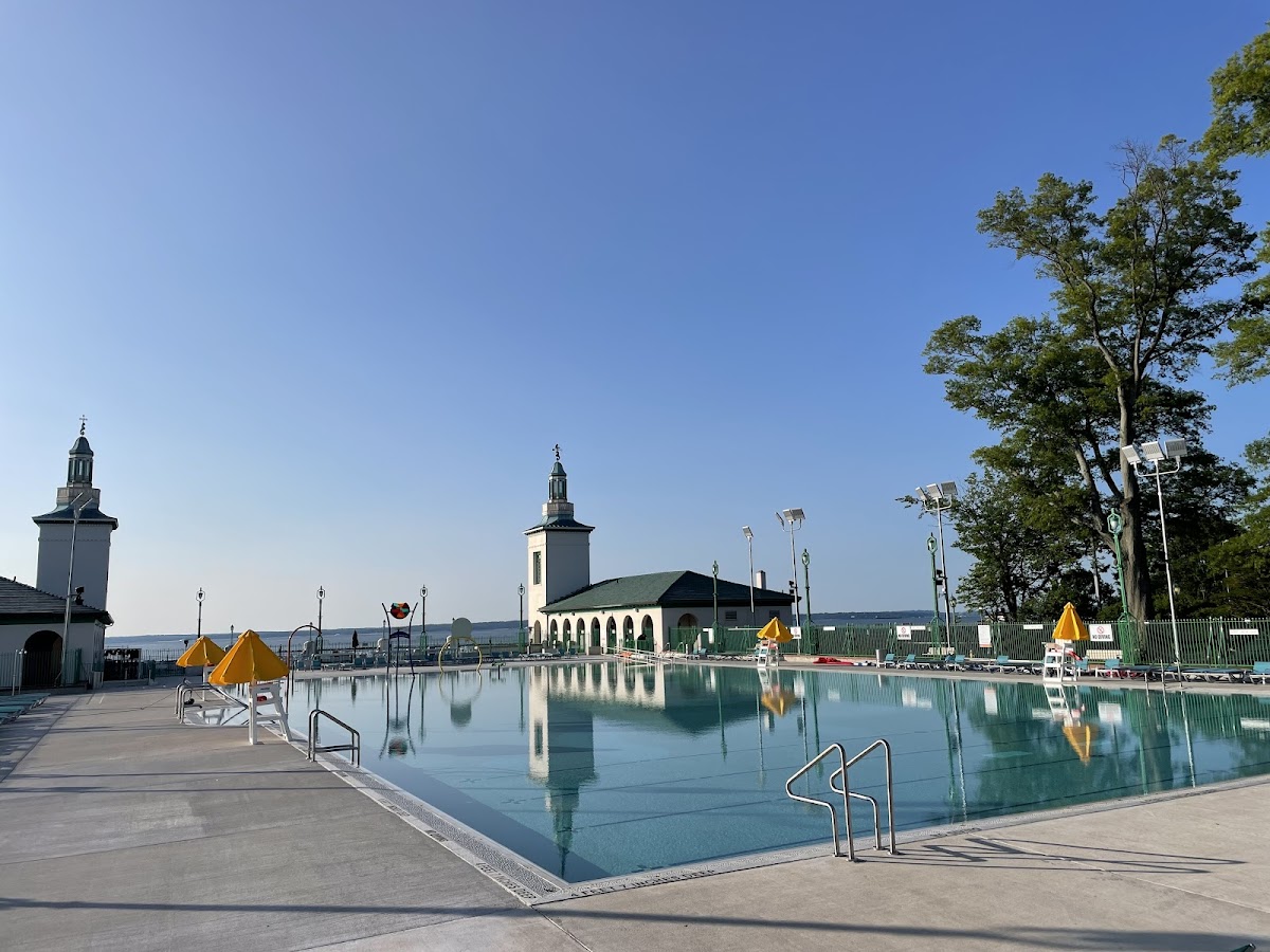 Rye Playland Pool photo 2