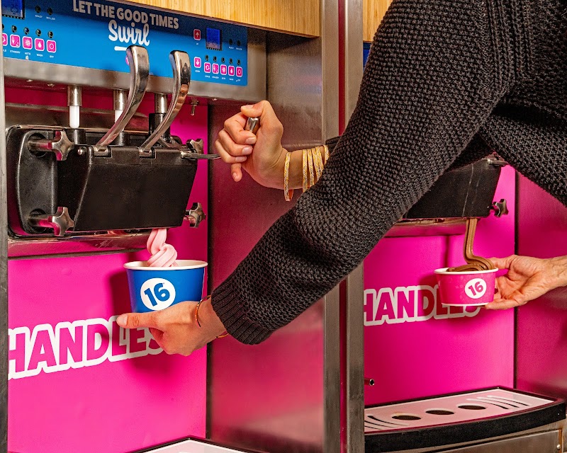 16 Handles photo 5