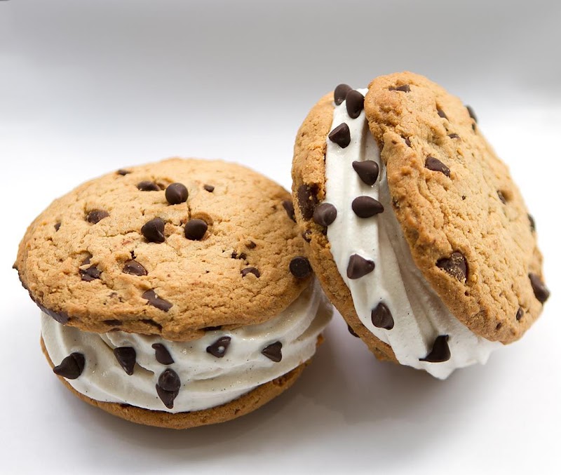 16 Handles photo 2