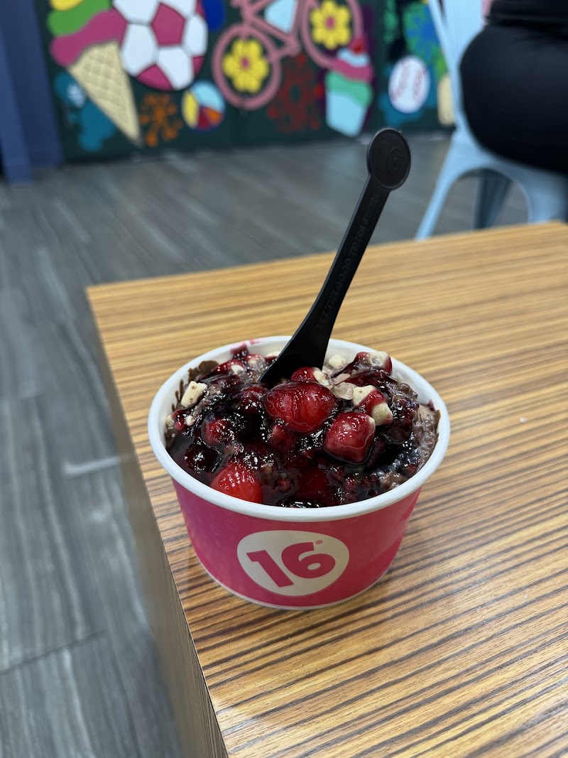 16 Handles photo 3