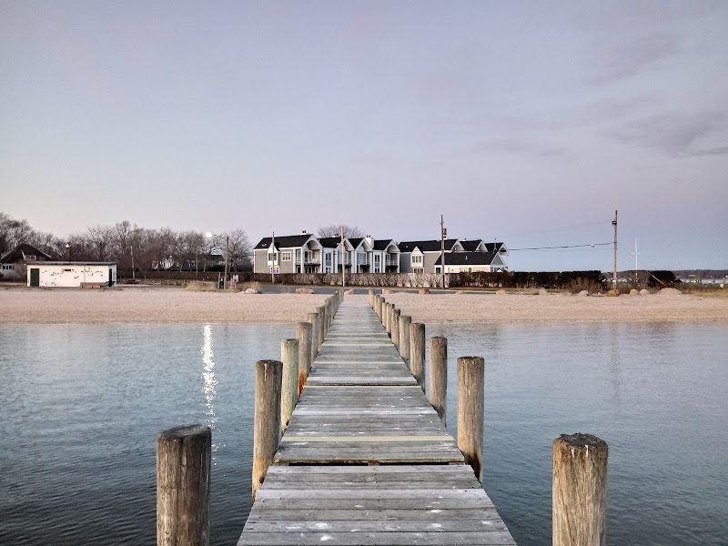 5th Street Beach Parking photo 3