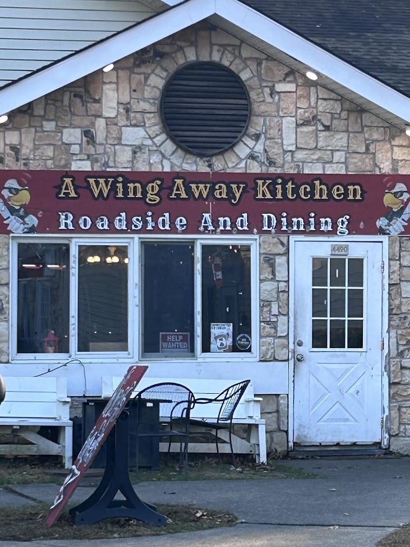 A Wing Away Kitchen photo 5