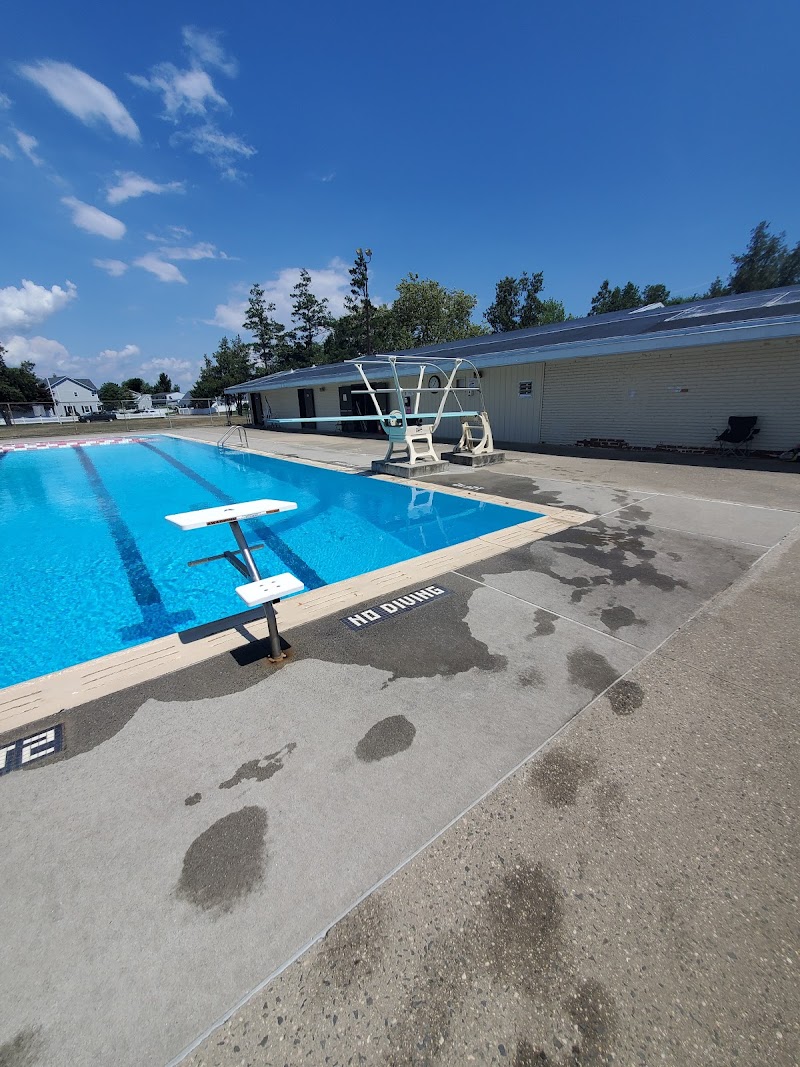 Acorn Lane Pool photo 5