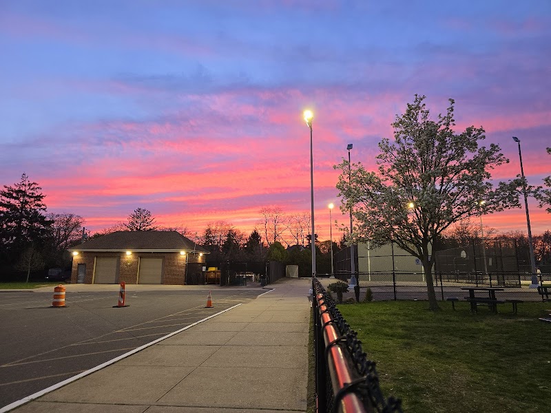 Allen Park - Farmingdale photo 2