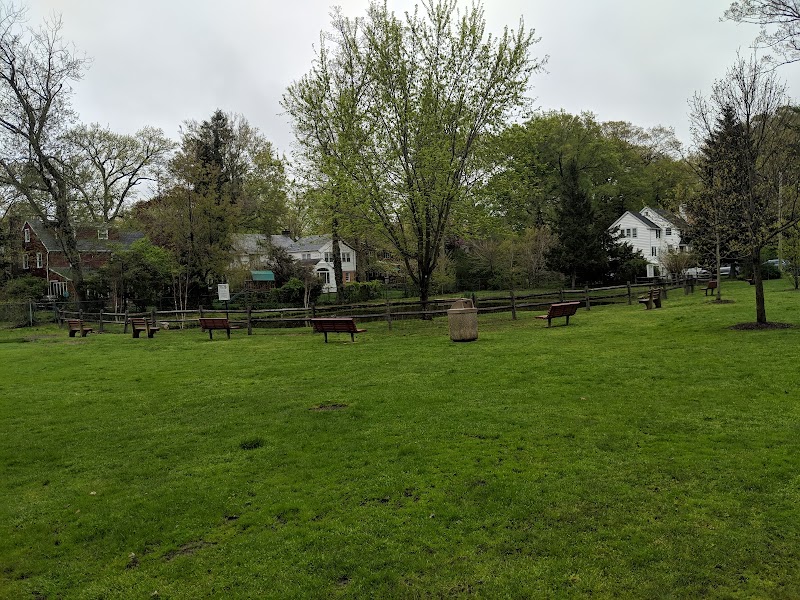Allenwood Park photo 4