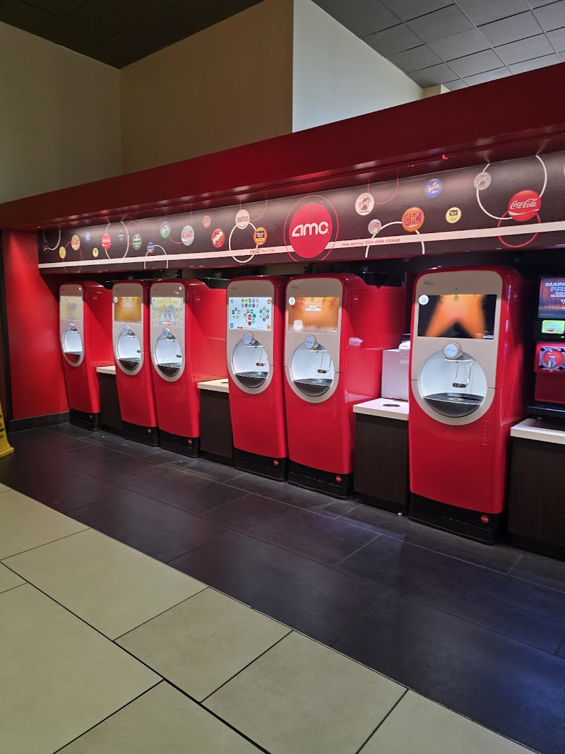 AMC Levittown 10 photo 3