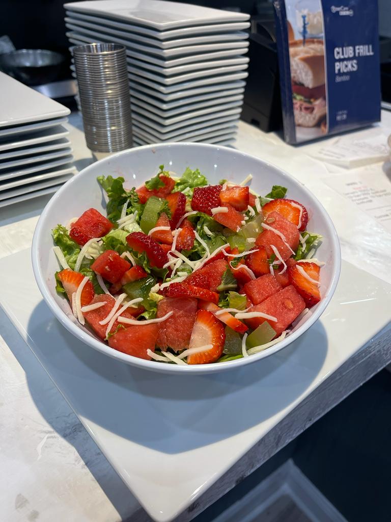 AMERICAN HOUSE SALAD AND BREAKFAST photo 4