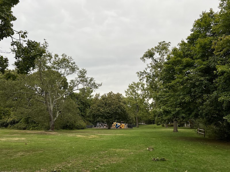 Arboretum Park photo 2
