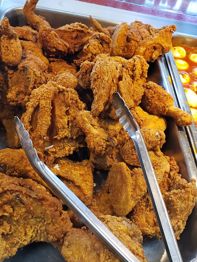 A&V Deli photo 4