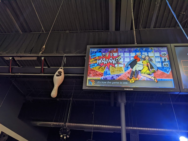 B1 Strike Bowling and Games photo 2