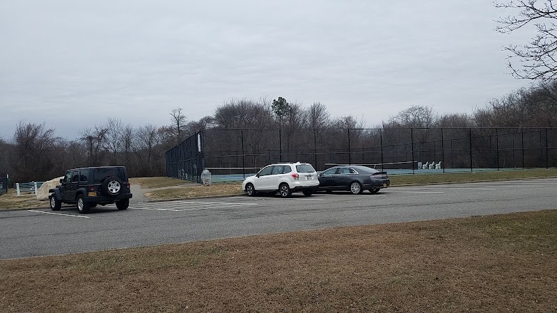 Babylon Park Ave Tennis Courts and Trails photo 5
