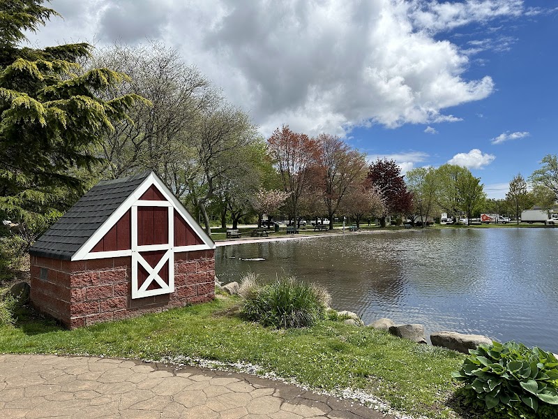 Babylon Town Hall Park photo 4