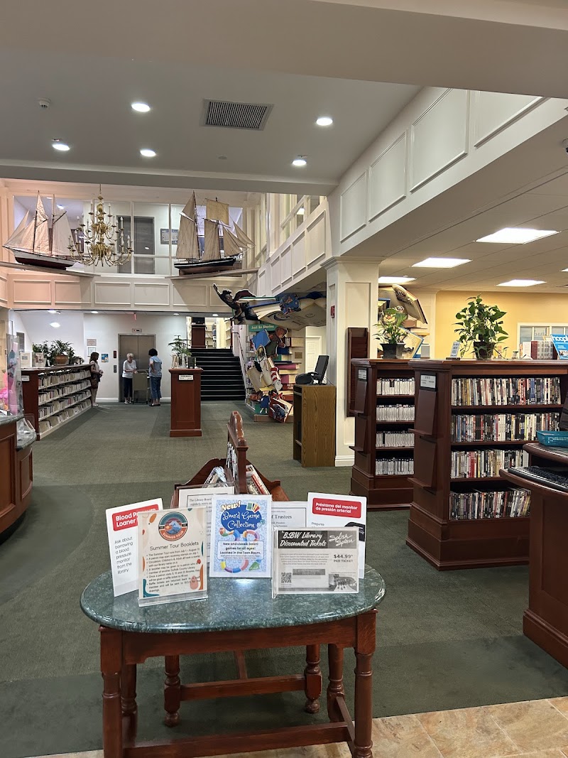 Bay Shore-Brightwaters Public Library photo 2