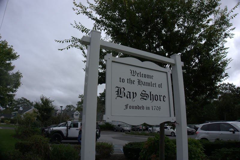 Bay Shore-Brightwaters Public Library photo 5