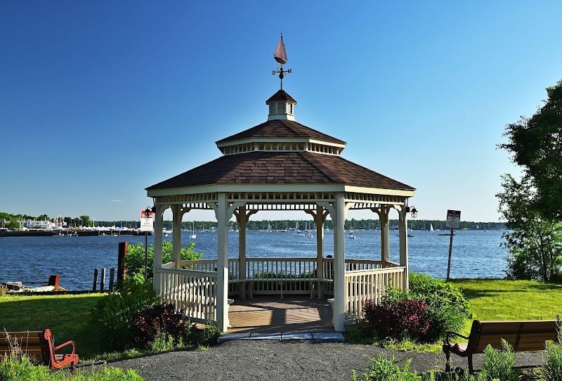 Bay Walk Park photo 4
