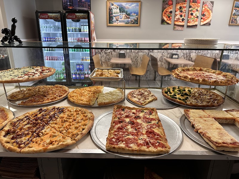 Bella pizzeria photo 2