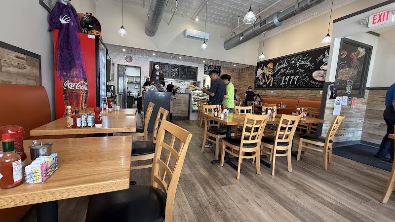 Bellas Restaurant photo 4