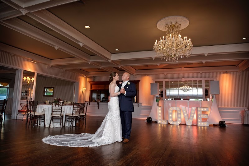 Bellport Country Club photo 4