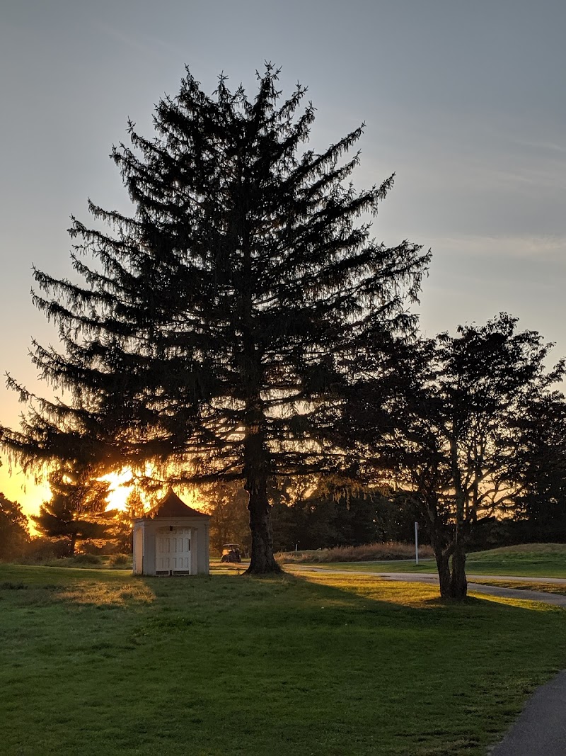 Bethpage state park parking photo 2