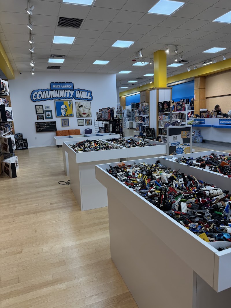Bricks and Minifigs West Babylon - Lego Sets, Children's Parties & More photo 2