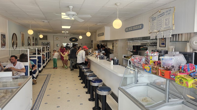 Bridgehampton Candy Kitchen photo 4