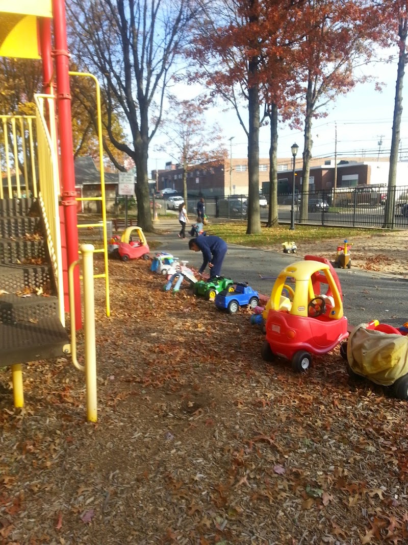 Broadway Park photo 5