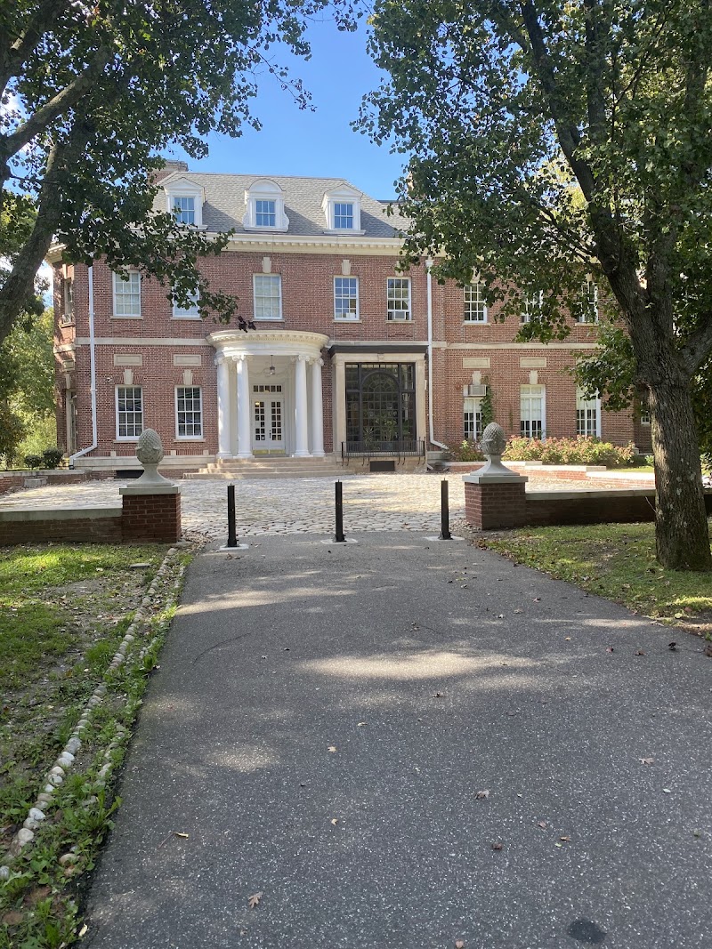 Brookwood Hall Park photo 2