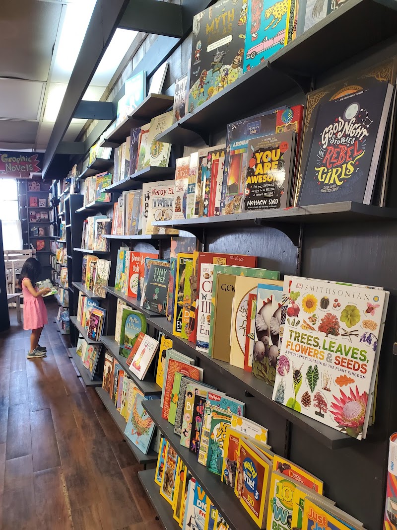 Burton's Bookstore photo 2