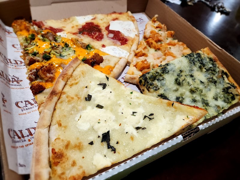 Calda Pizzeria & Restaurant photo 4