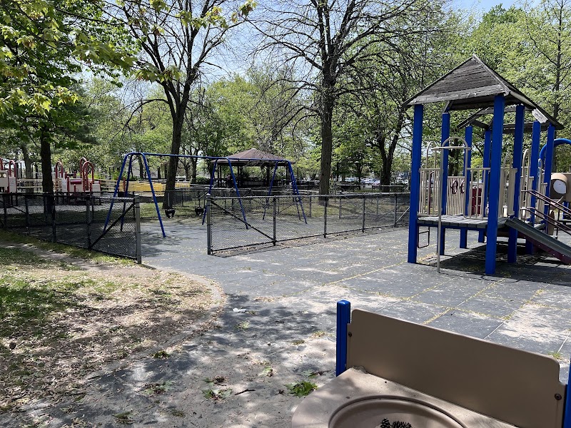 Cantiague Park photo 1