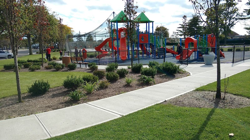 Cantiague Park photo 2