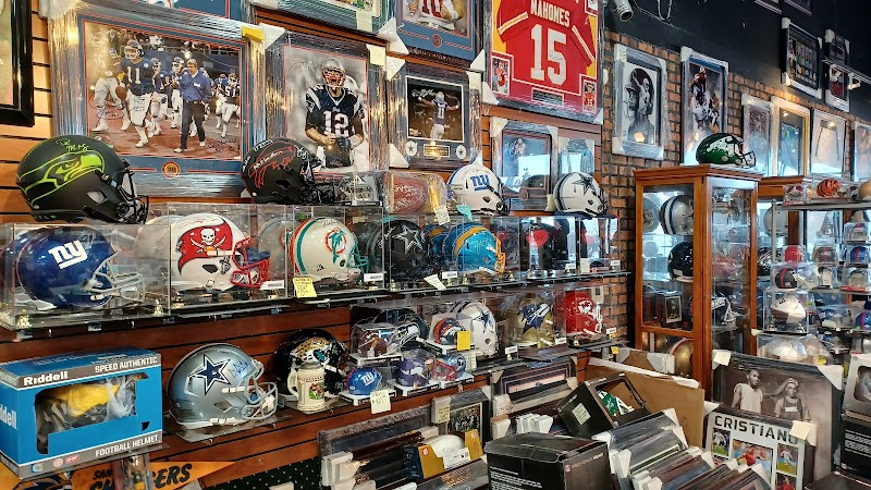 Cardboard Memories Sports Memorabilia photo 2