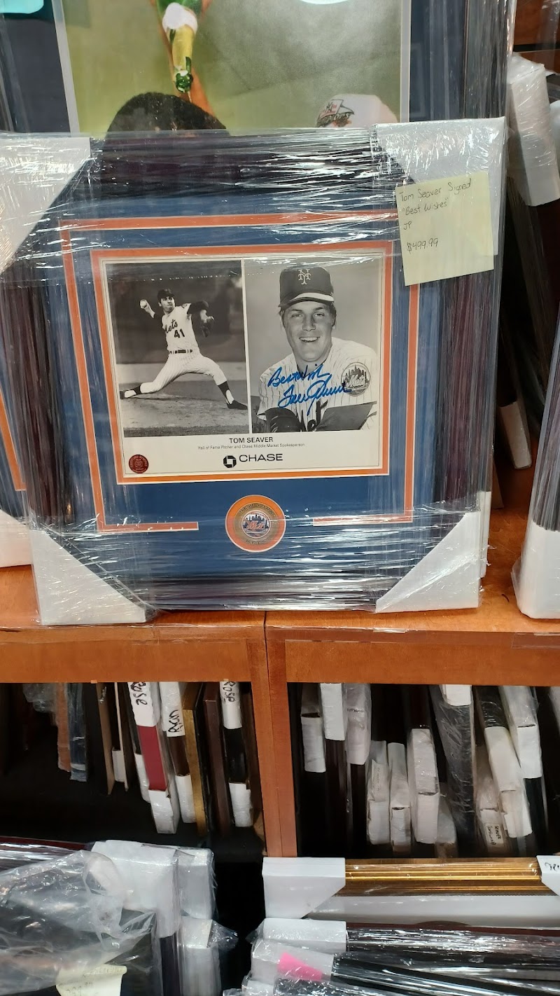 Cardboard Memories Sports Memorabilia photo 3