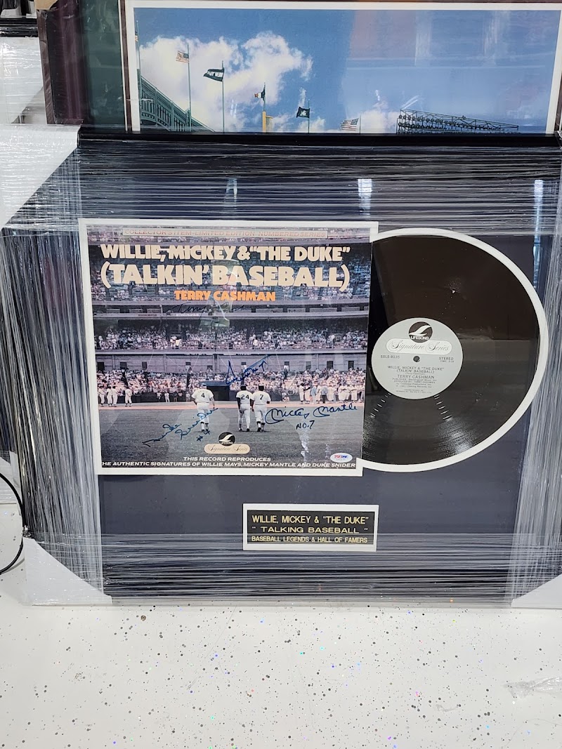 Cardboard Memories Sports Memorabilia photo 5