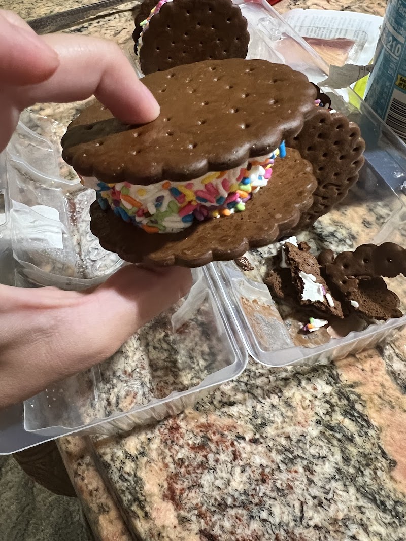 Carvel photo 2