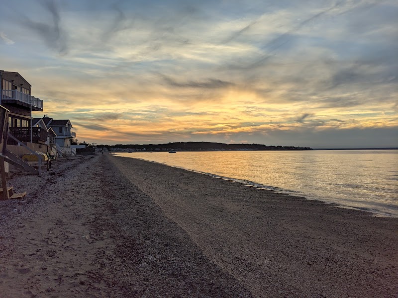 Centre Island Beach Field photo 2