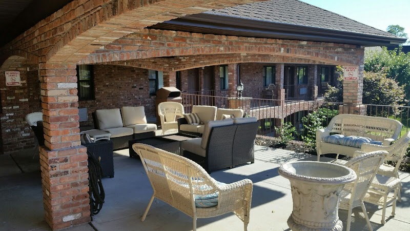 Chalet Inn & Suites photo 4