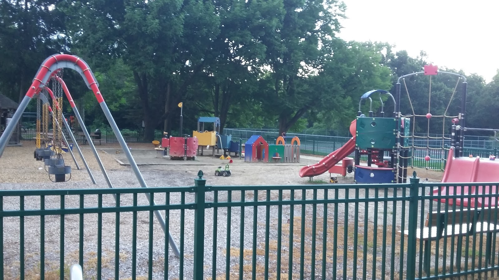 Cherry Lawn Park photo 4