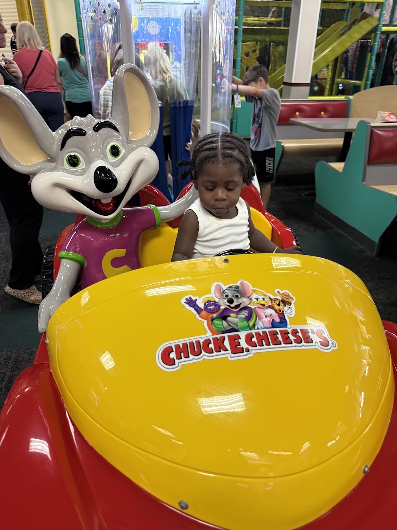 Chuck E. Cheese photo 2