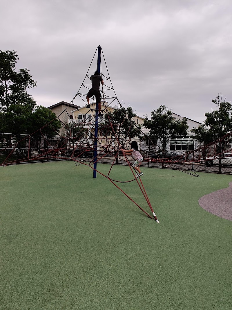 Clark Street Playground photo 4